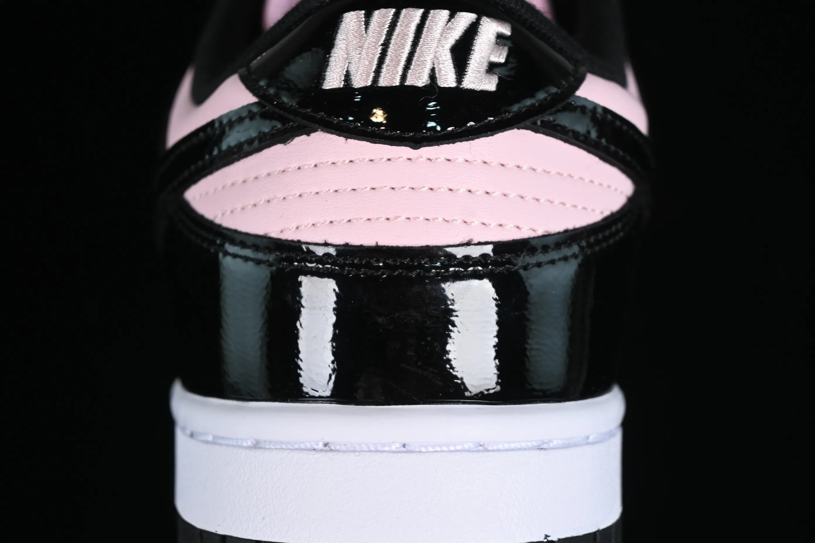 All categories Nk SB Dunk series Nk SB Dunk Low low-top sneakers Nk Dunk Low "Pink Black" black pink SB low-top sports and leisure sneakers DJ9955-600